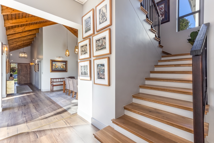 4 Bedroom Property for Sale in Lemoenkloof Western Cape
